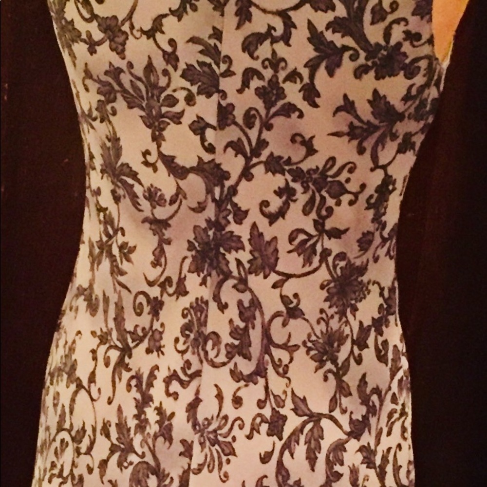 Dress - Picture 3 of 6